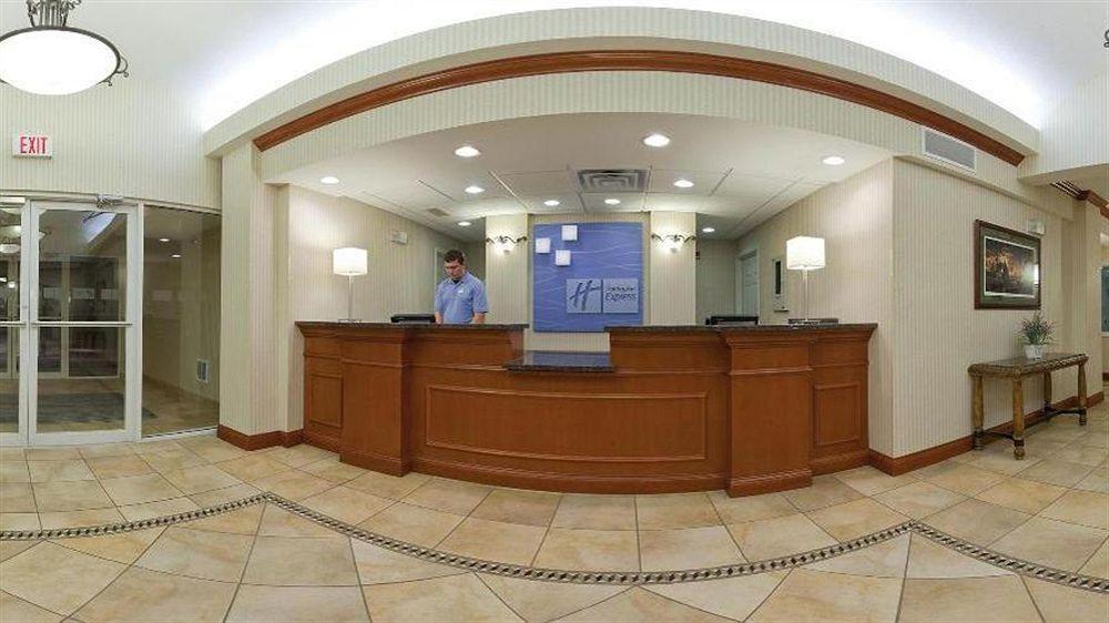 Holiday Inn Express & Suites Vermillion, An Ihg Hotel Exteriér fotografie