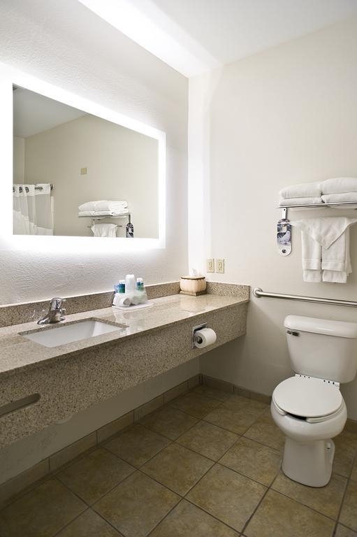 Holiday Inn Express & Suites Vermillion, An Ihg Hotel Exteriér fotografie