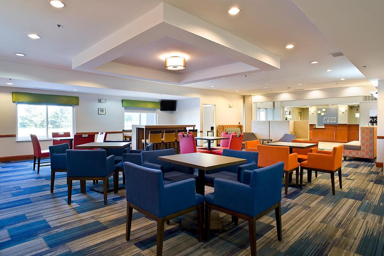 Holiday Inn Express & Suites Vermillion, An Ihg Hotel Exteriér fotografie