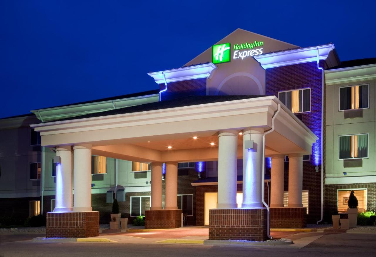 Holiday Inn Express & Suites Vermillion, An Ihg Hotel Exteriér fotografie