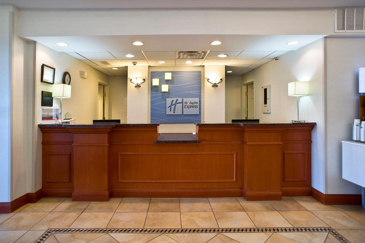 Holiday Inn Express & Suites Vermillion, An Ihg Hotel Exteriér fotografie
